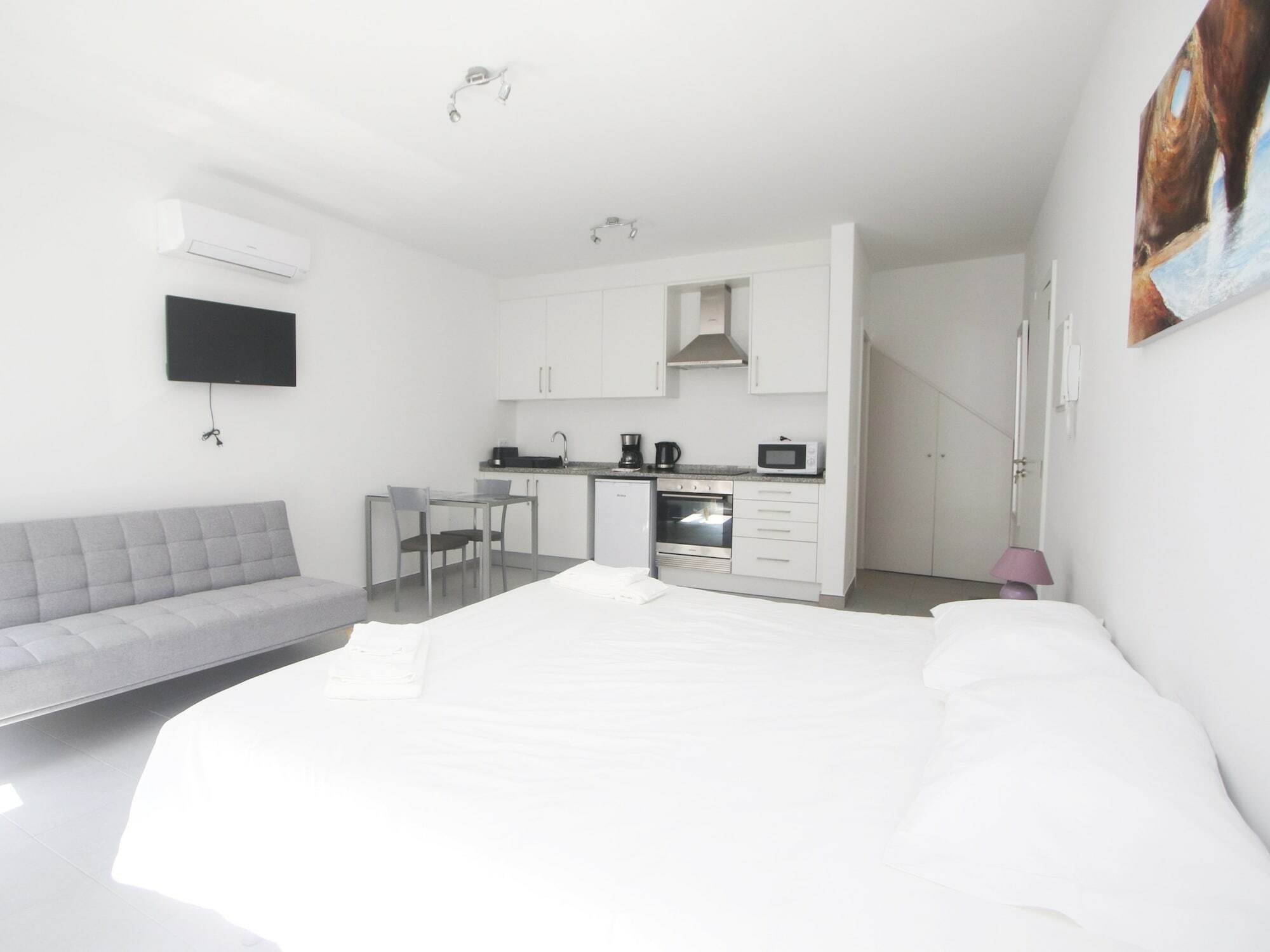 Guest House Lovely Swan Lagos Bagian luar foto